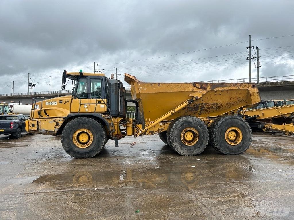 Bell B 40 D Зчленовані самоскиди