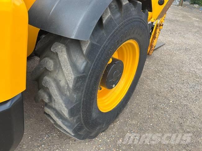 JCB 540-140 Телескопічні навантажувачі
