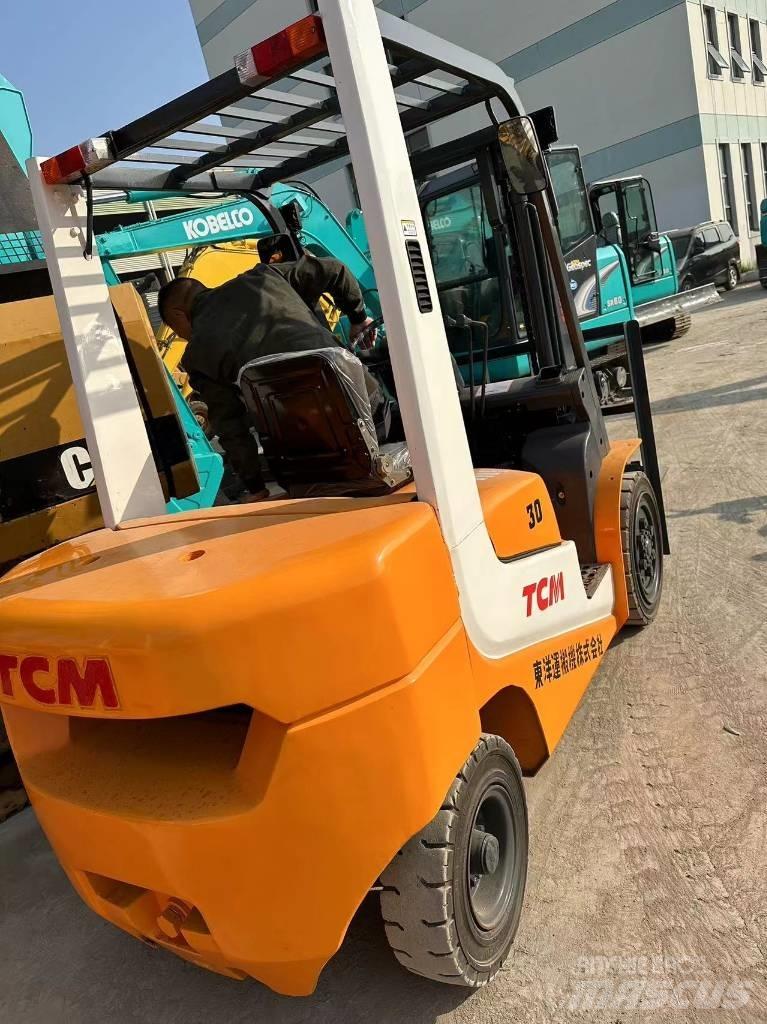 TCM FD30T6 Дизельні навантажувачі
