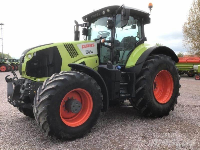CLAAS AXION 850 Трактори