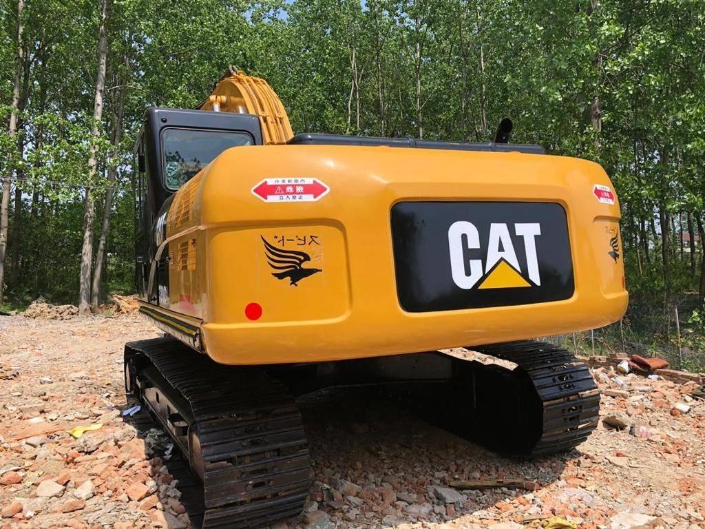 CAT 320D2 Гусеничні екскаватори