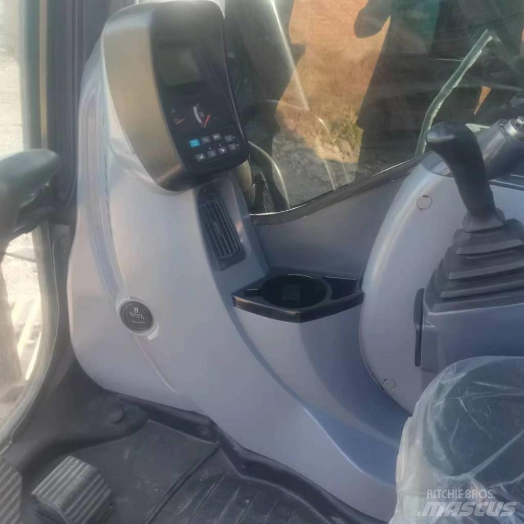 Kobelco 200 Гусеничні екскаватори