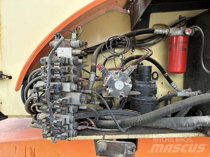 JLG 800AJ Колінчаті підйомники