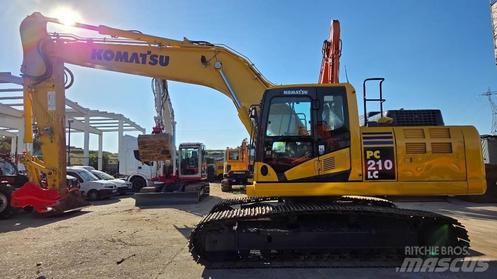 Komatsu PC 210 Гусеничні екскаватори