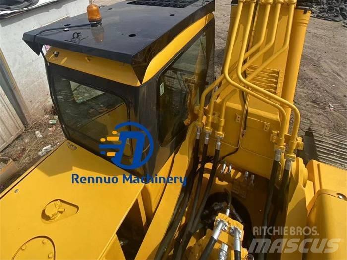 Komatsu 350-8 Гусеничні екскаватори