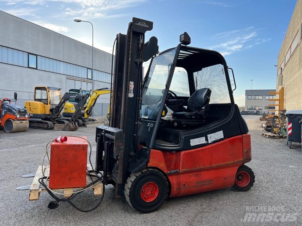 Linde E 25 Електронавантажувачі