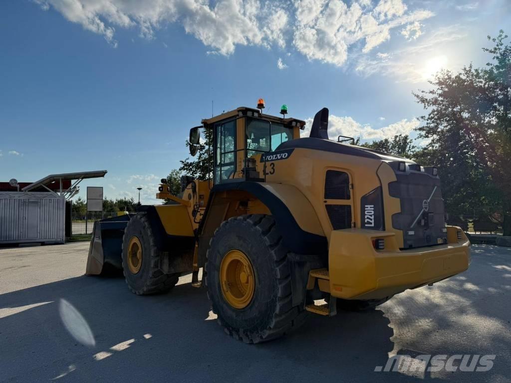 Volvo L 220 H Фронтальні навантажувачі