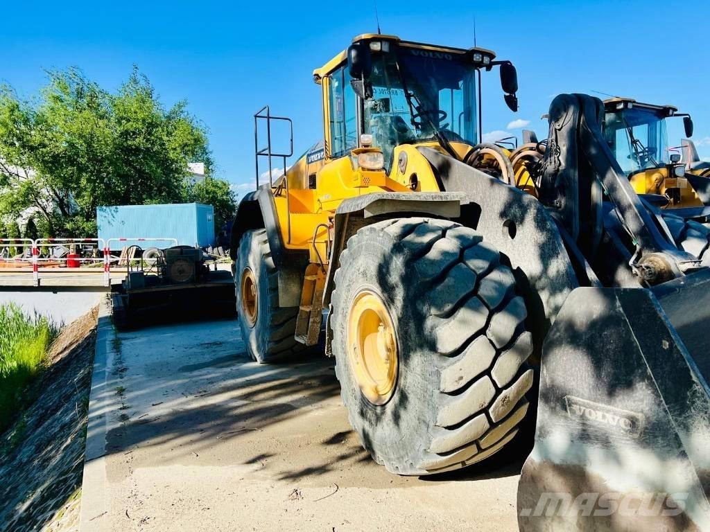 Volvo L 220 H Фронтальні навантажувачі