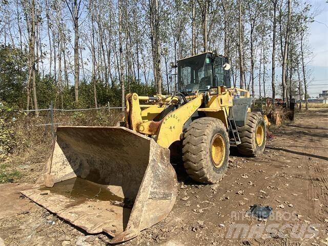 Komatsu WA320-5 Екскаватори-навантажувачі