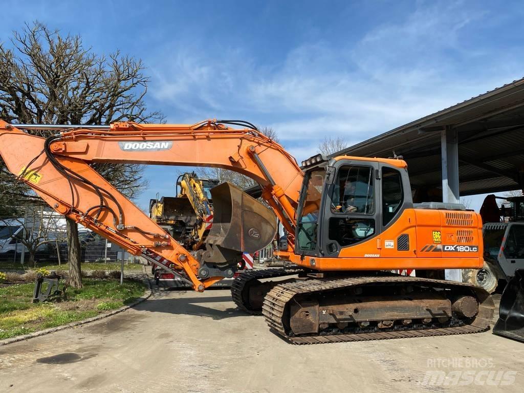 Doosan DX 180 LC-3 Гусеничні екскаватори