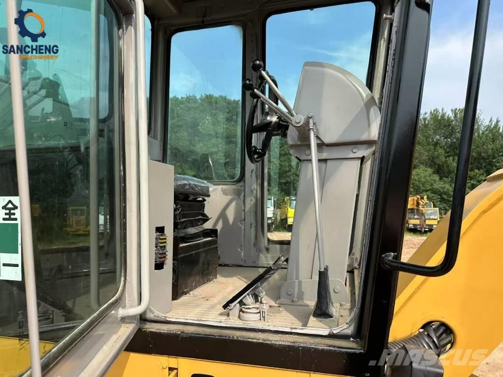 CAT 140K Грейдери