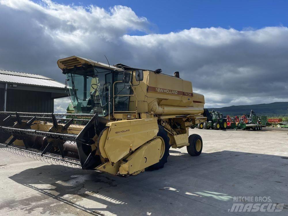 New Holland TX 34 Зернозбиральні комбайни