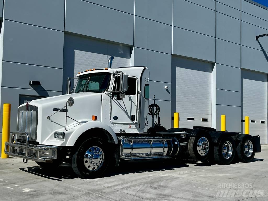 Kenworth T 800 Тягачі