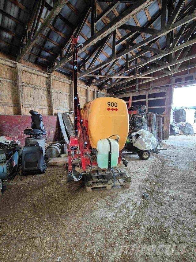Junkkari 900L Причіпні обприскувачі