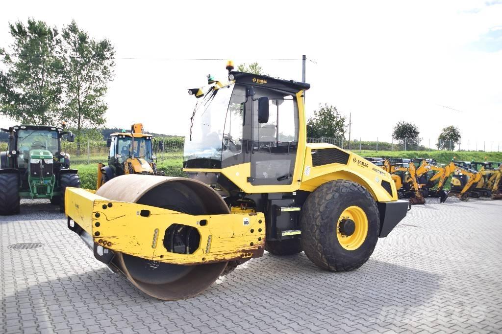 Bomag BW 213 DH Грунтові котки