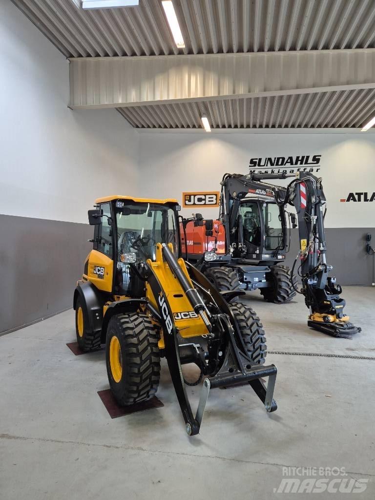 JCB 409 Фронтальні навантажувачі
