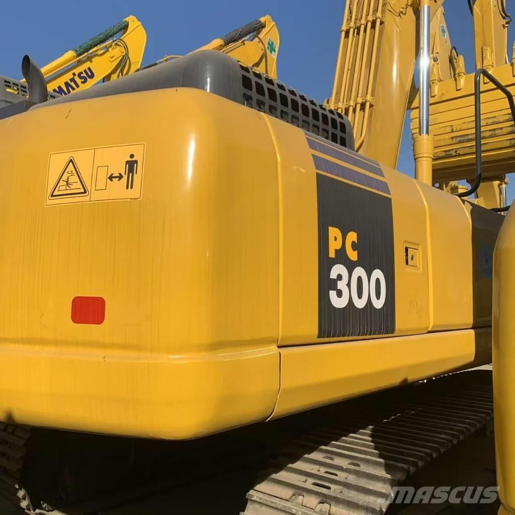Komatsu PC 300-7 Гусеничні екскаватори