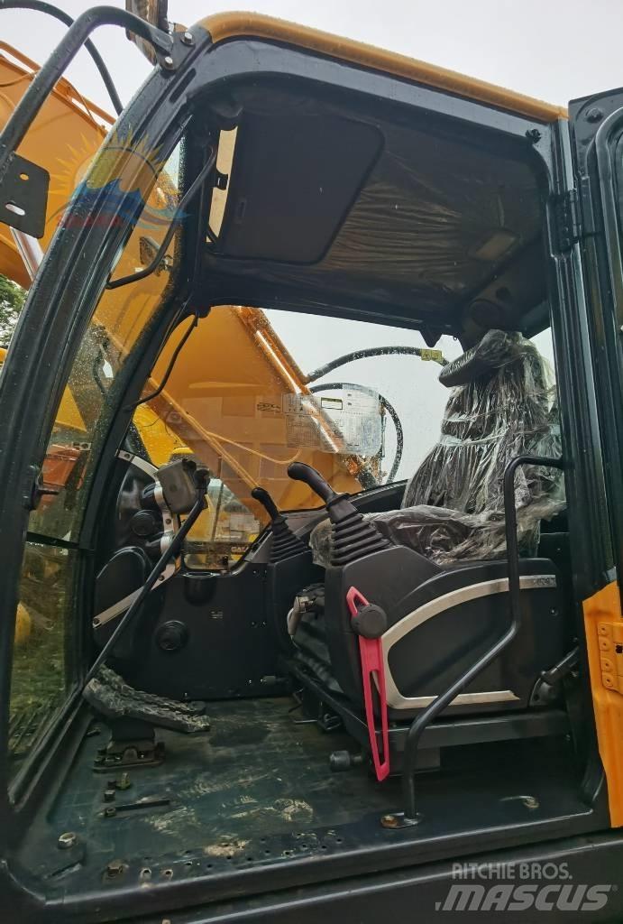 Hyundai R220LC-9S Колісні екскаватори