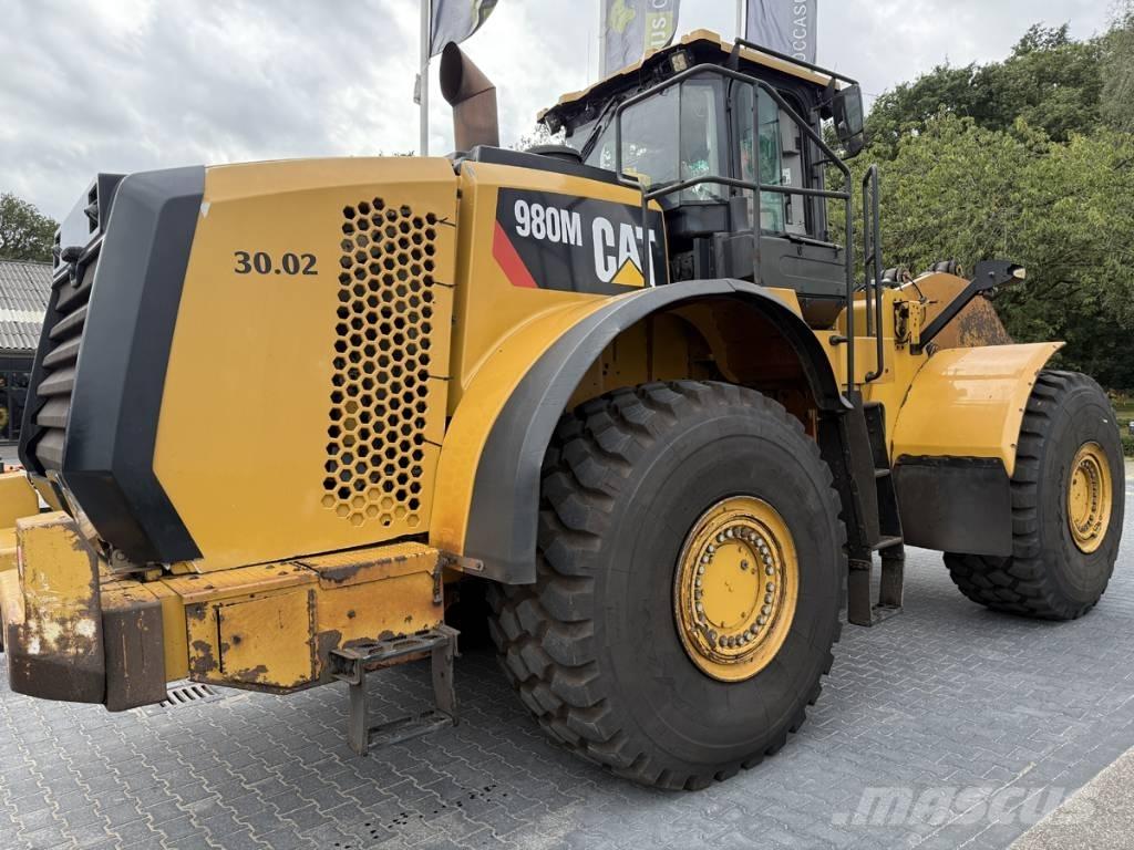 CAT 980M Фронтальні навантажувачі