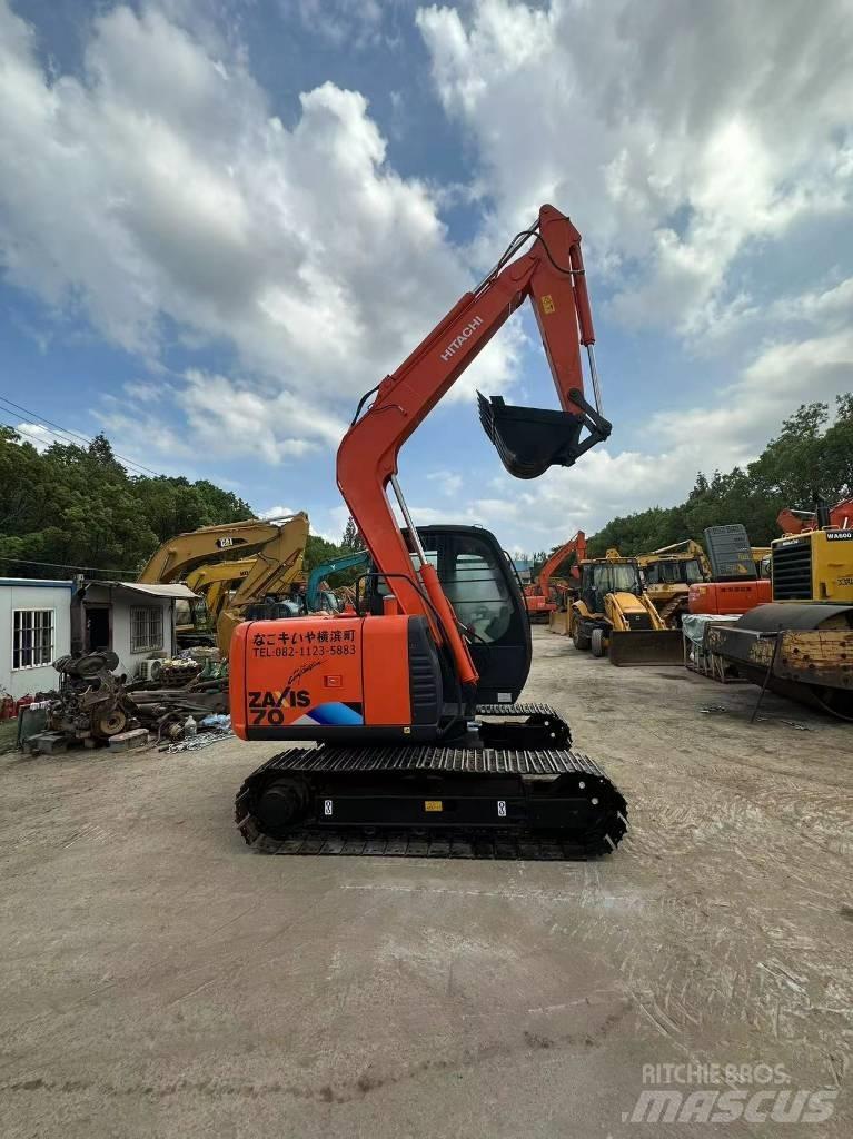 Hitachi ZX 70 Гусеничні екскаватори