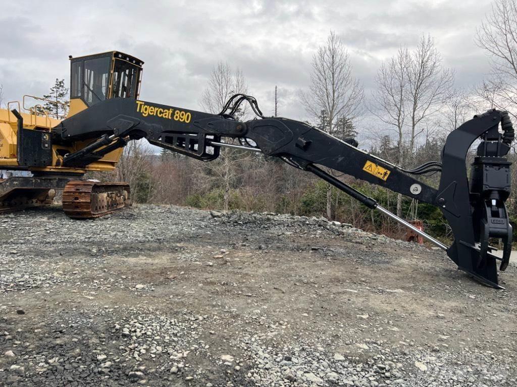 Tigercat 890 Трельовочні трактора