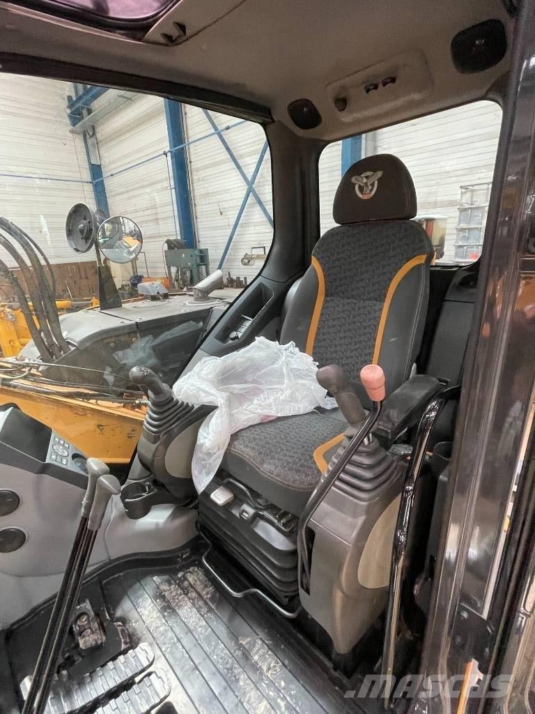 CASE CX 75 C SR Середні екскаватори 7т. - 12т.