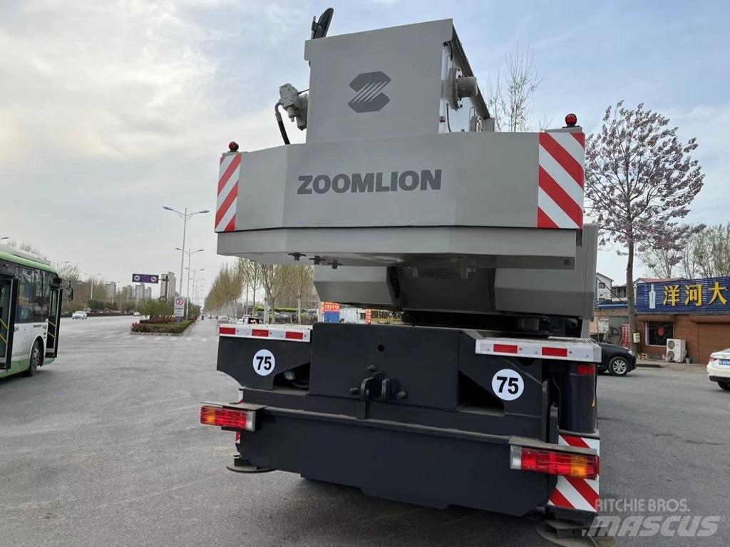 Zoomlion QY70V автокрани