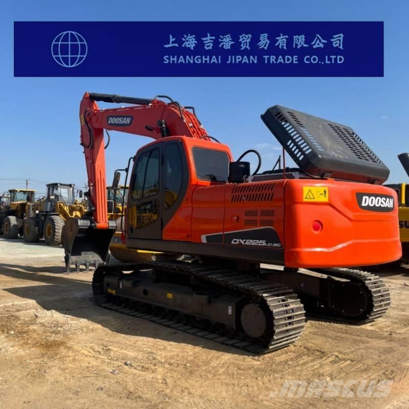 Doosan DX 225 Гусеничні екскаватори