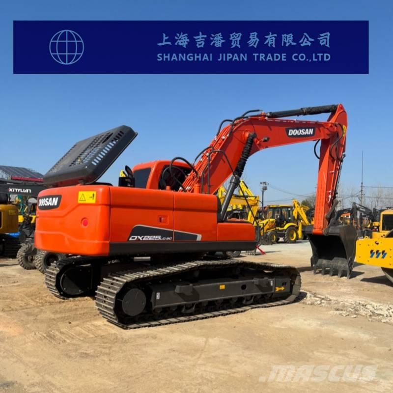 Doosan DX 225 Гусеничні екскаватори