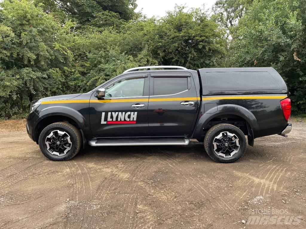 Nissan Navara Пікапи / Бічне розвантаження