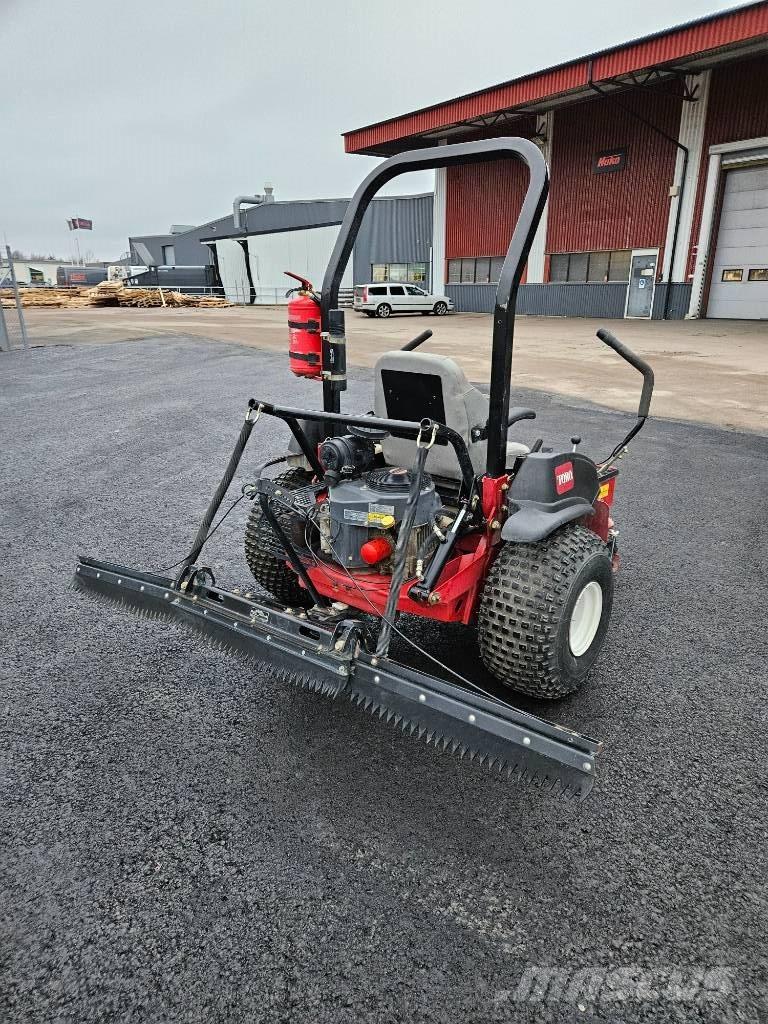 Toro SandPro2040Z Бункерні граблі