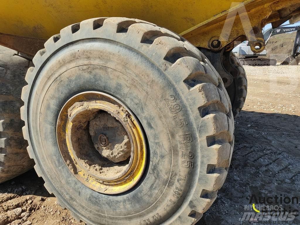 Komatsu HM400 Зчленовані самоскиди