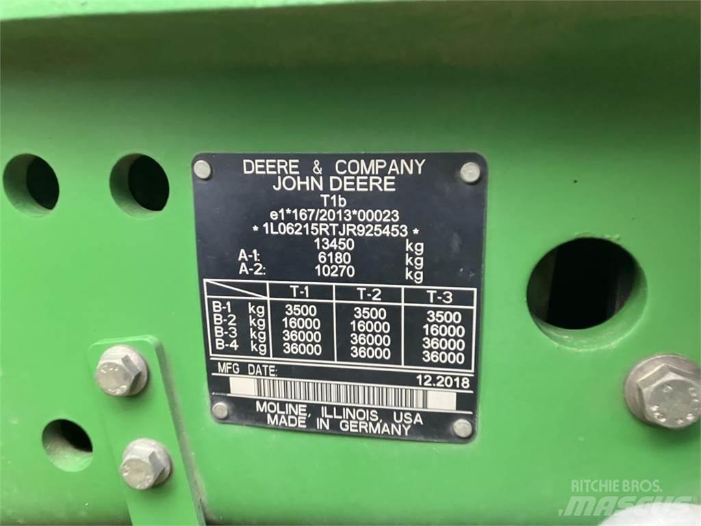 John Deere 6215R Трактори