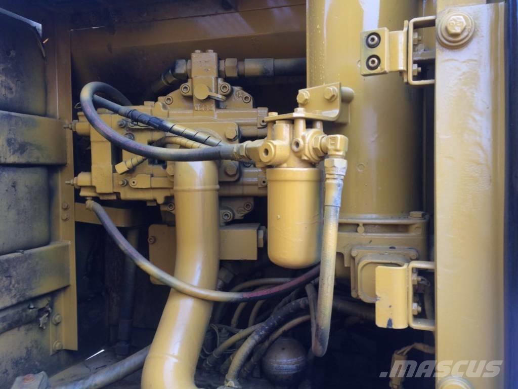 CAT 320 B Гусеничні екскаватори