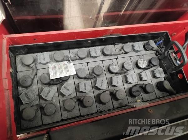 Manitou ES616 AC Самохідні електроштабелери