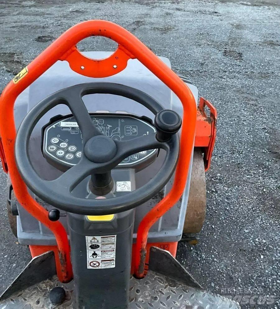 Hamm HD 12 VV Котки тротуарні