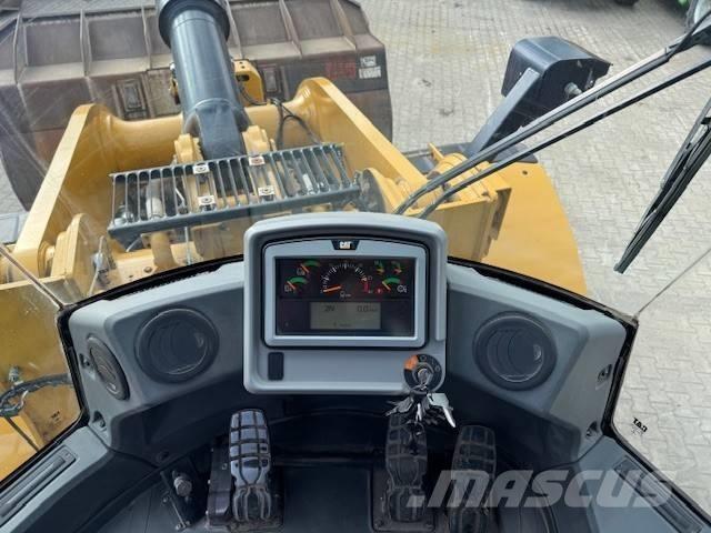 CAT 966 M Фронтальні навантажувачі