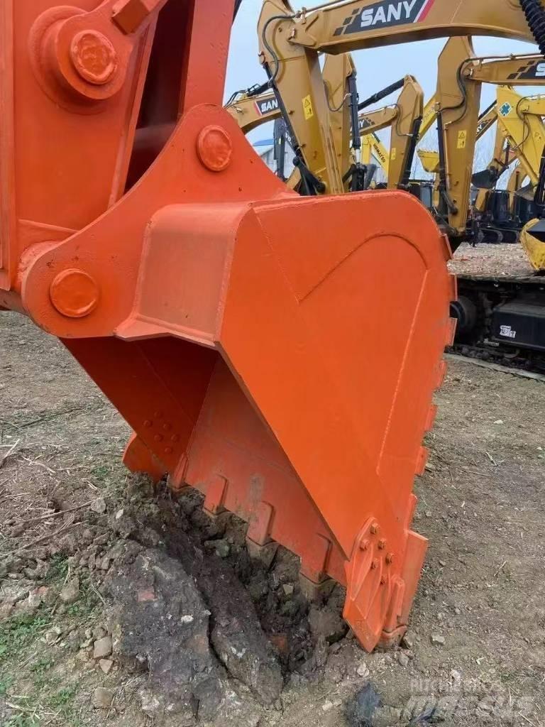 Hitachi 360 Гусеничні екскаватори