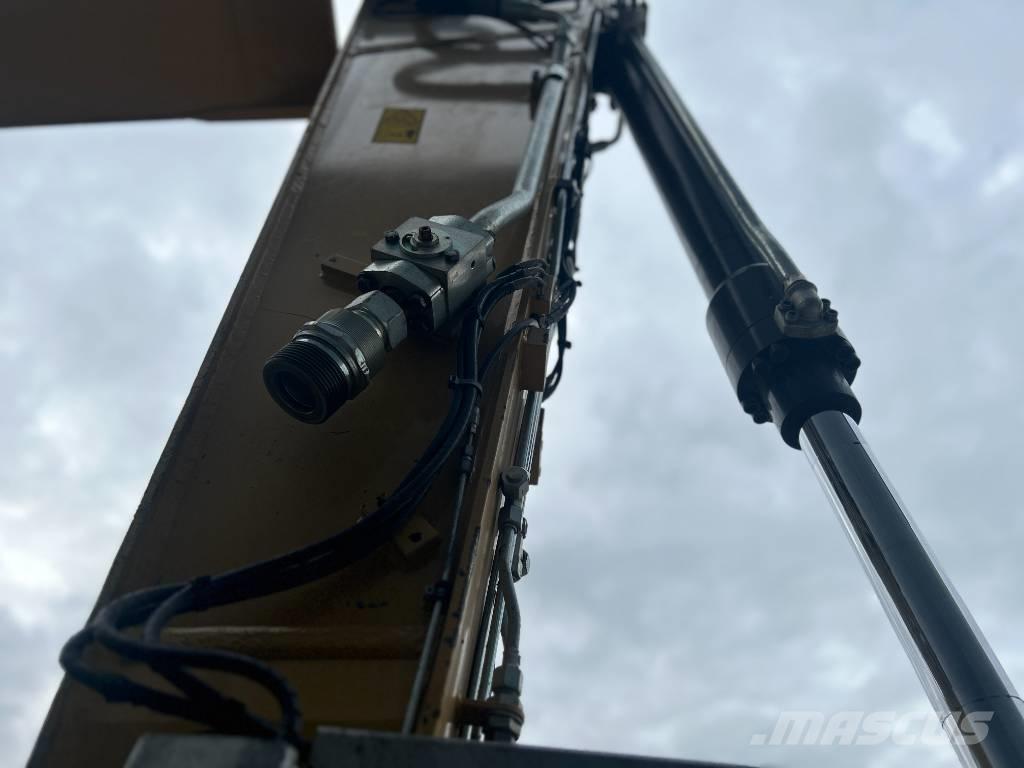 CAT M318F Колісні екскаватори