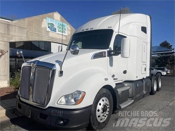 Kenworth T680 Тягачі