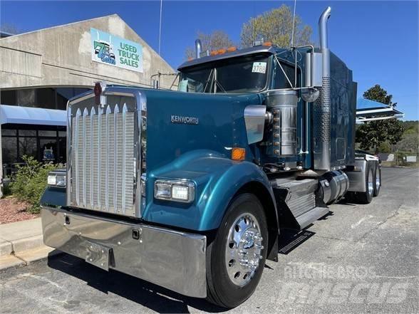 Kenworth W900L Тягачі