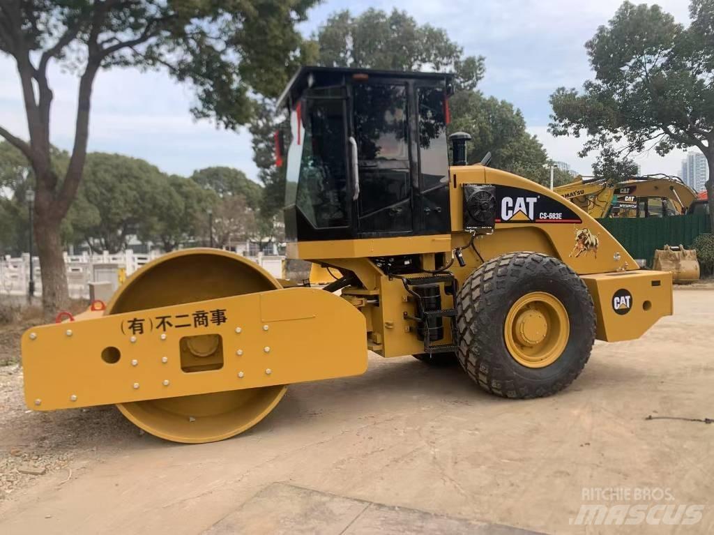 CAT CS 683 E Грунтові котки