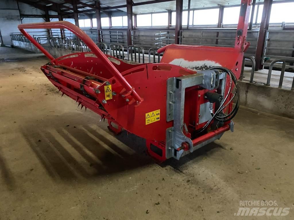 Silofarmer DB18 Роздрібнювачі, різаки і розпаковувачі тюків