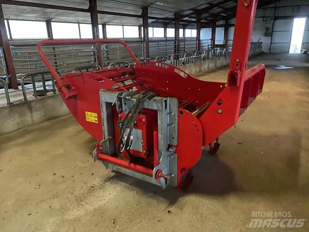 Silofarmer DB18 Роздрібнювачі, різаки і розпаковувачі тюків