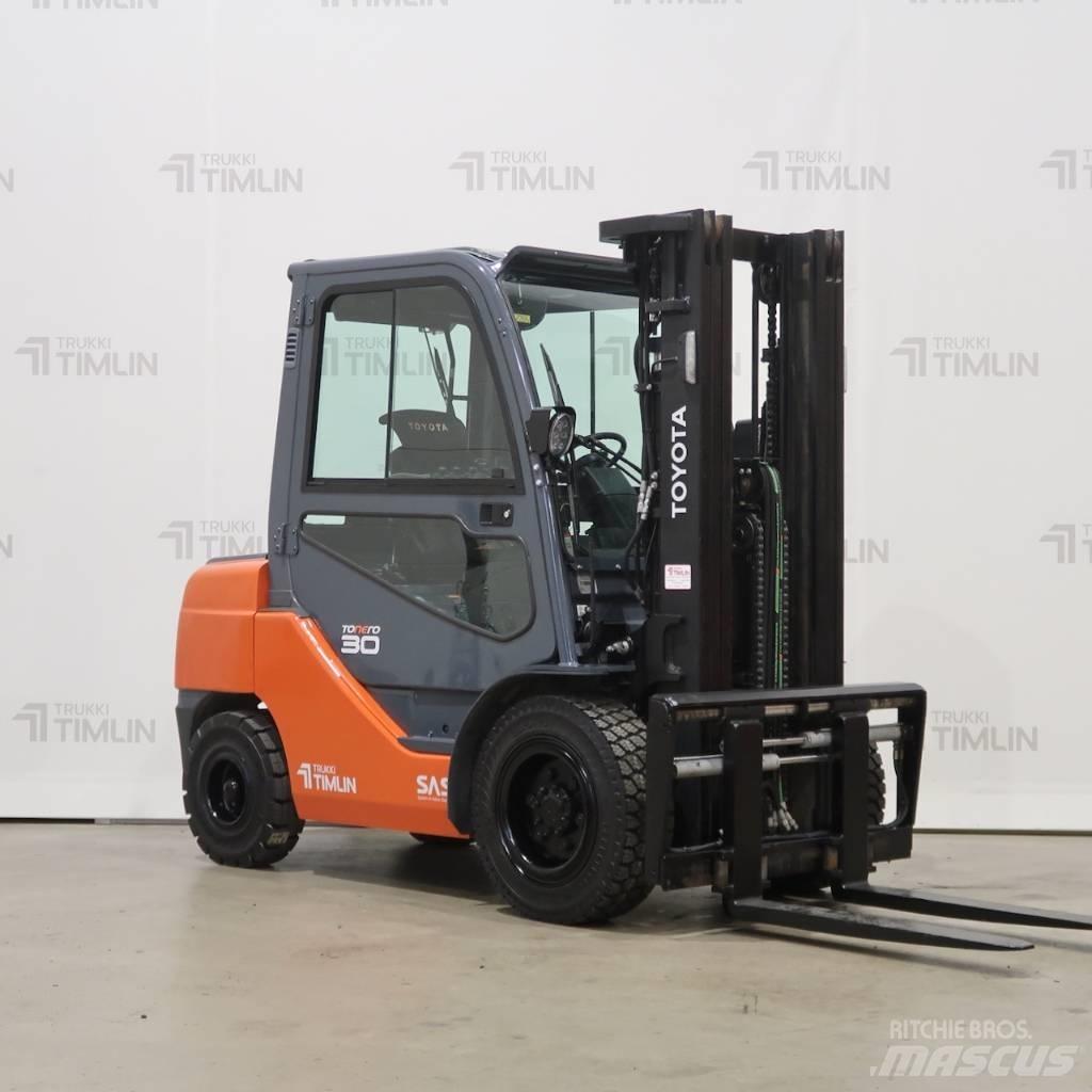Toyota 02-8FDF30 Дизельні навантажувачі