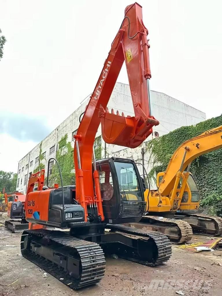 Hitachi ZX 120 Гусеничні екскаватори