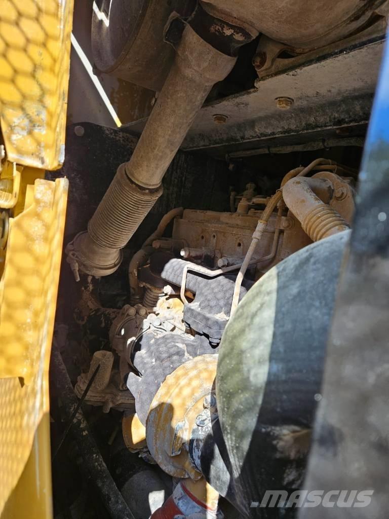CAT 930 M Фронтальні навантажувачі