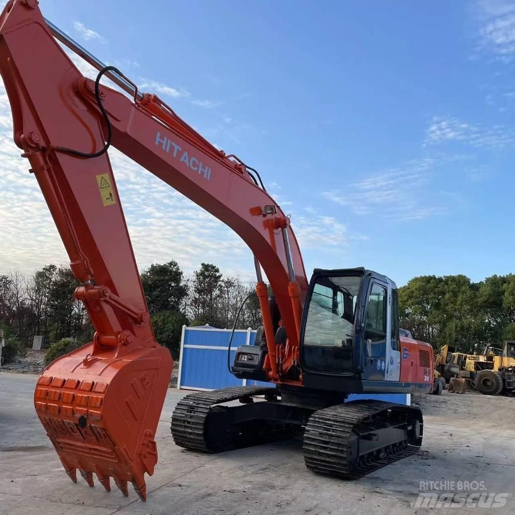 Hitachi ZX200 Гусеничні екскаватори