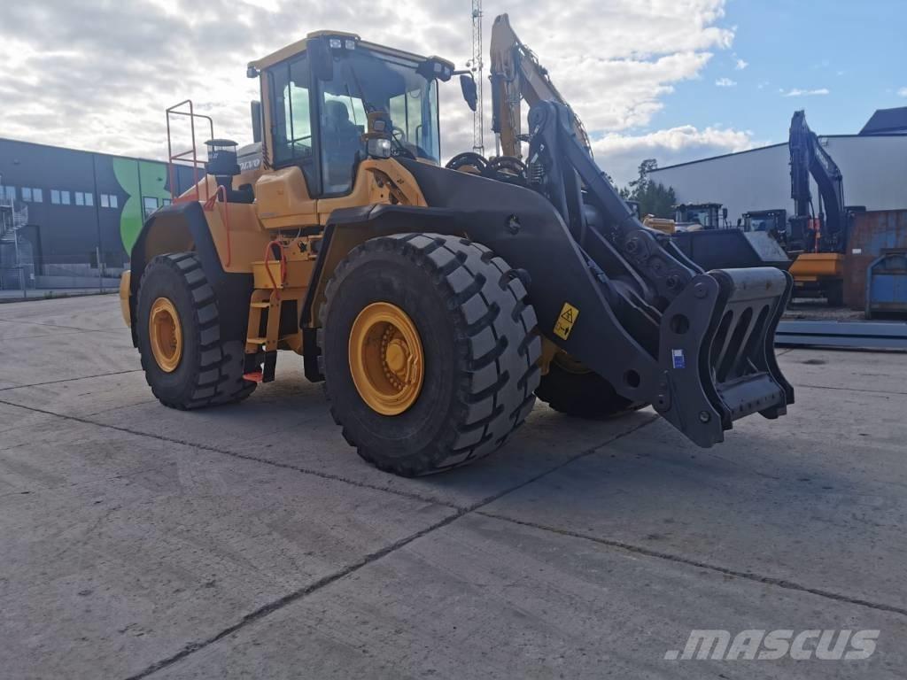 Volvo L 220 H Фронтальні навантажувачі