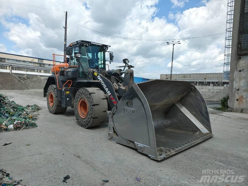 Doosan DL 320-7 Фронтальні навантажувачі